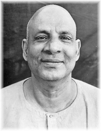 Nobody60, CC BY-SA 3.0 <https://creativecommons.org/licenses/by-sa/3.0>, via Wikimedia Commons Swami Sivananda